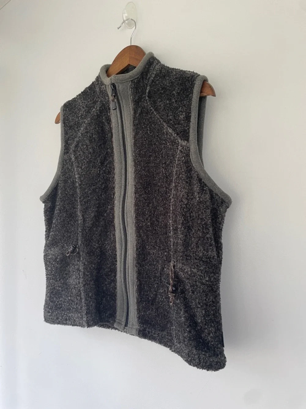 Woolrich Dark Gray Sherpa Fleece Vest women’s Large